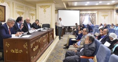 هل هناك مجاملات فى إصدار شهادات محو الأمية؟ نائب الوزير يرد