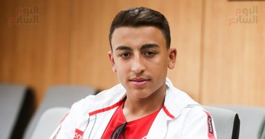 صور.. البطل المصرى رامى شحاتة منقذ 51 طفلاً بإيطاليا يزور مقر اليوم السابع