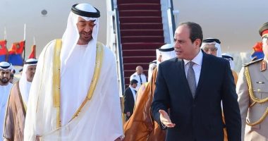 السيسى يستقبل محمد بن زايد بمطار القاهرة