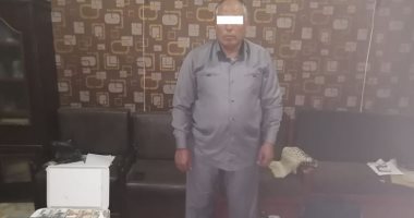 القبض على شخص يزور محررات رسمية لراغبى الهجرة غير الشرعية