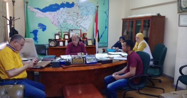 رئيس مياه الفيوم يبحث شكاوى المواطنين خلال اللقاء الأسبوعى