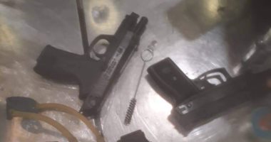 ضبط محاولة تهريب 3 طبنجات مع راكب قادم من إيطاليا بمطار القاهرة
