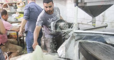 صناع بهجة رمضان.. كنافة وقطايف حلو وحادق من ريحة زمان