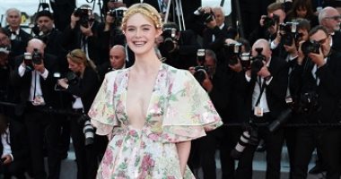آل فانينج تظهر بتصميم من Valentino بعرض Les Miserables فى "كان"