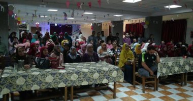 صور.. رئيس جامعة المنيا للطلاب: دورنا تصحيح السلبيات