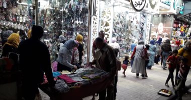 حملة ليلية لازالة اشغالات الطريق وسط الإسكندرية 