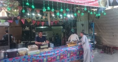 الكنافة مش بس فى رمضان .. "الحاج إبراهيم" بيعملها طول السنة