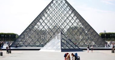 وفاة مصمم الهرم الزجاجى بمتحف اللوفر عن 102 عاما