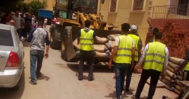 جهاز مدينة 6 أكتوبر يشن حملات لإزالة الإشغالات والإعلانات المخالفة