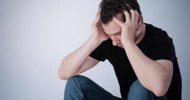 ماتكترش من البطاطس والكعك.. أطعمة تزيد الشعور بالذنب