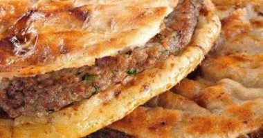 "حواوشى الشارع خطر على الصحة".. بيطريون يحذرون من تناوله.. ويؤكدون: تجار يستخدمون لحوم القطط والكلاب وأحشاء وأجنة وهياكل الدواجن.. خلطة بالبصل والتوابل تغير الطعم.. وأكله قد يصيب بالسالمونيلا والإيكولاى والسل