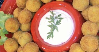 سحورك عربى.. كباب بحرينى وكبة وخبز التنور فى سحور رمضان بالبحرين