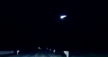 صور.. لقطة نادرة لنيزك سقط فوق الأشجار فى أمريكا