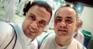 طارق يحيى وحمادة أنور يؤديان مناسك العمرة ودعوات للزمالك قبل النهائى