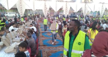 إفطار جماعى بقرية أبيس 8 شرق الإسكندرية بحضور الكابتن أحمد الكأس.. صور