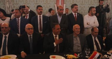 صور.. شخصيات عامة بإفطار "إرادة جيل".. ومصطفى كامل يشعل الحفل بالأغانى الوطنية