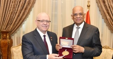 صور.. على عبد العال يستقبل رئيس مجلس الشيوخ الكندى