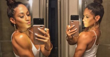 كلي لحمة كتير وما تقفيش في الشمس.. 10نصائح من جينفر لوبيز علشان تحتفظى بشبابك
