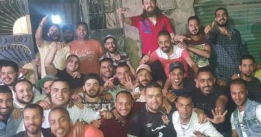 مجمعين على الخير.. شباب إمبابة ينظمون إفطارا جماعيا لإطعام 250 صائما