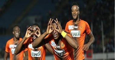 فيديو..  نهضة بركان يتقدم على الزمالك فى الدقيقة الرابعة من الوقت الضائع