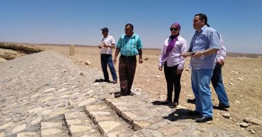 صور.. نائب محافظ البحر الأحمر تتفقد مشروعات الحماية من السيول برأس غارب