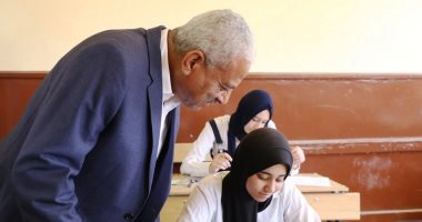 محافظ السويس يتعهد بتذليل أى عقبات أمام المراقبين فى امتحانات الدبلومات الفنية 