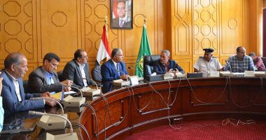 محافظ الإسماعيلية: انتهاء تجهيز 29 لجنة تضم 8259 طالب ثانوية عامة