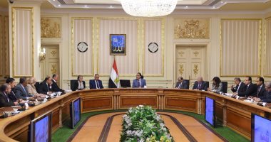 صور.. مدبولى: لن نسمح بمظاهر العشوائية بالقاهرة ولن يقتصر الأمر على إزالة الباعة الجائلين