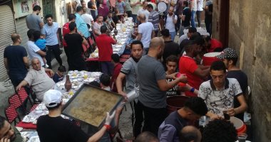 أهالى المطرية يشاركون فى الإفطار الجماعى السنوى