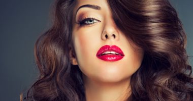 لو محتارة فى تسريحة الصيف.. اعرفى التسريحة المناسبة لشكل وجهك