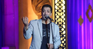 على الهلباوى يقدم جولة بين الأعمال الدينية على المسرح المكشوف  