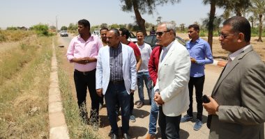 محافظ قنا يتفقد مزارع الدواجن الحكومية ويطرح 25 ألف دجاجة مجمده بمنافذ السلع