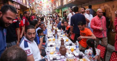سى إن إن تحتفى بأطول مائدة إفطار رمضان فى المطرية
