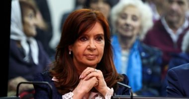 صور.. رئيسة الأرجنتين السابقة تحضر جلسة محاكمتها فى قضايا فساد