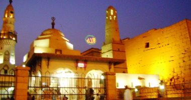 صور.. مسجد أبوالحجاج الأقصرى" يتلألأ بروحانيات شهر رمضان