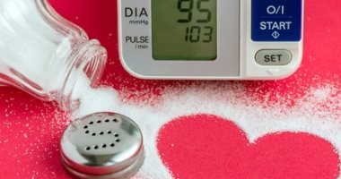 4 أعراض تصيبك نتيجة ارتفاع مستوى الأملاح فى الجسم.. أبرزها التهاب المفاصل