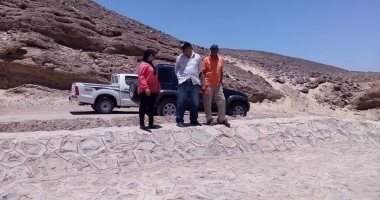 صور.. نائبة محافظ البحر الأحمر تواصل جولاتها على مشروعات السيول بسفاجا