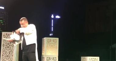 شاهد.. فقرة الساحر تبهر الكبار والصغار فى مهرجان هل هلالك بالهناجر