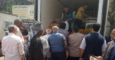 سيارات متحركة تطرح منتجات الأسماك فى الميادين العامة