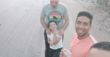 متجمعين على الخير .. ريماس توزع التمر على الطريق للفطار بالمنوفية 