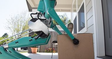 شرطة كاليفورنيا تكشف النقاب عن رجل شرطة آلى يكافح الجريمة