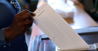 "الهدم من الداخل" إستراتجية اليمين الشعبوى للقضاء على الاتحاد الأوروبى.. القوميون فى أوروبا يتخلون عن الدعوة لتفكيك الاتحاد ويسعون لكسب نفوذ داخل البرلمان الأوروبى لعرقلة قرارات الميزانية والاتفاقيات التجارية