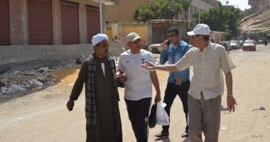 صور.. متابعة أعمال تطوير خط الصرف الصحى بتل القلزم وطريق الأدبية بالسويس