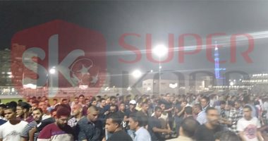 كاميرا سوبر كورة تسجل لحظات فتح ملعب الزمالك لتوزيع تذاكر مباراة نهضة بركان