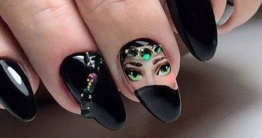 طلاء الأظافر الأسود.. شياكة وأناقة ومناسب لكل المناسبات
