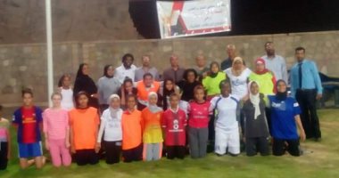 صور.. انطلاق الدورة الرمضانية لكرة القدم النسائية بأسوان بمشاركة ٤٥ لاعبة