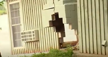 شاهد.. لحظة ابتلاع نهر لجزء من منزل فى ولاية أوكلاهوما الأمريكية