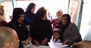 صور.. "القومى للمرأة بالشرقية": إستخراج 50 بطاقة رقم قومى بالمجان لغير القادات
