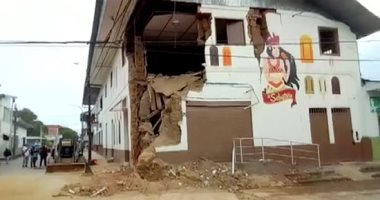 صور.. تصدع منازل وانهيار أرضى جراء زلزال بقوة 8 درجات فى بيرو