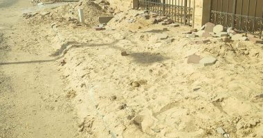 إهمال الطرق شكوى أهالى مدينة الشروق